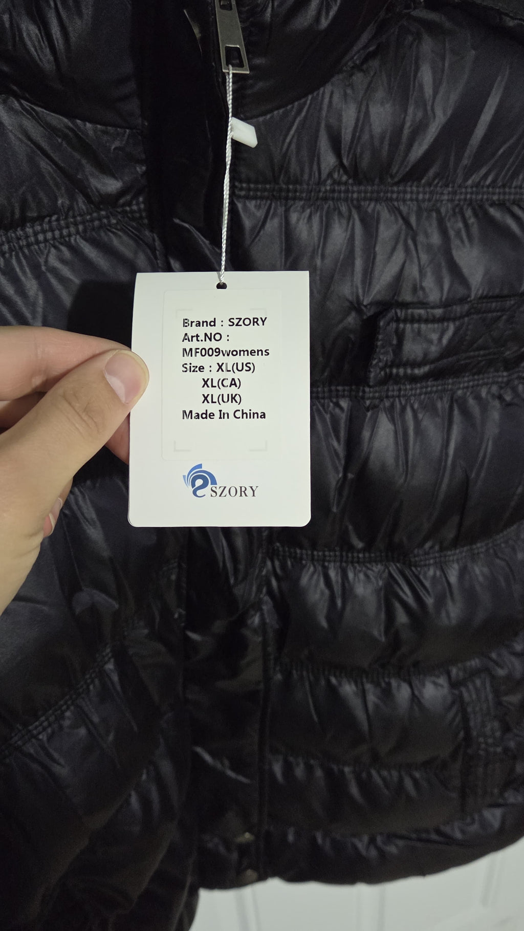 Women's Black Puffer Jacket with Luxurious Faux Fur Hood