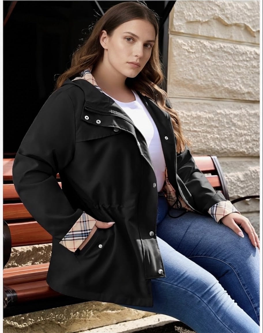 Women’s Lightweight Waterproof Raincoat with Hood & Classic Plaid Lining